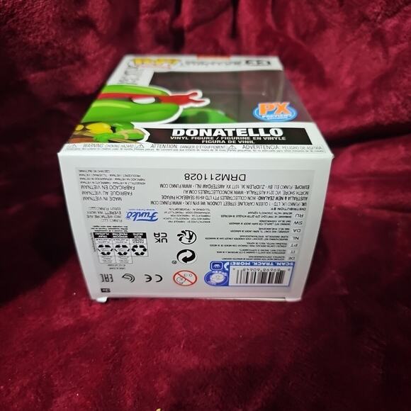 Funko POP! Comics Teenage Mutant Ninja Turtles: Donatello Previews Exclusive - Picture 8 of 9